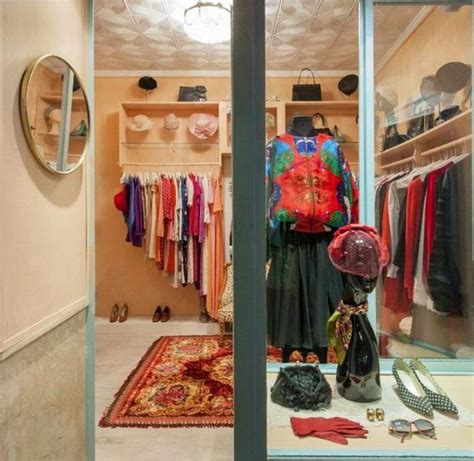 vintage clothing stores in malaga